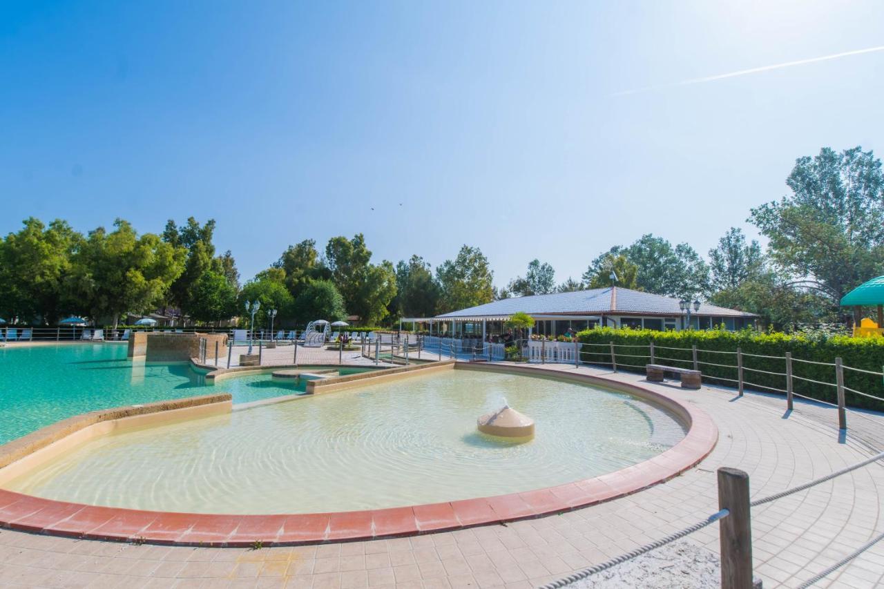 Camping Le Palme Marina Di Bibbona Exteriör bild