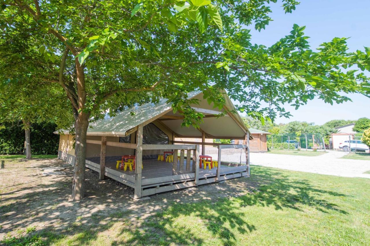 Camping Le Palme Marina Di Bibbona Exteriör bild