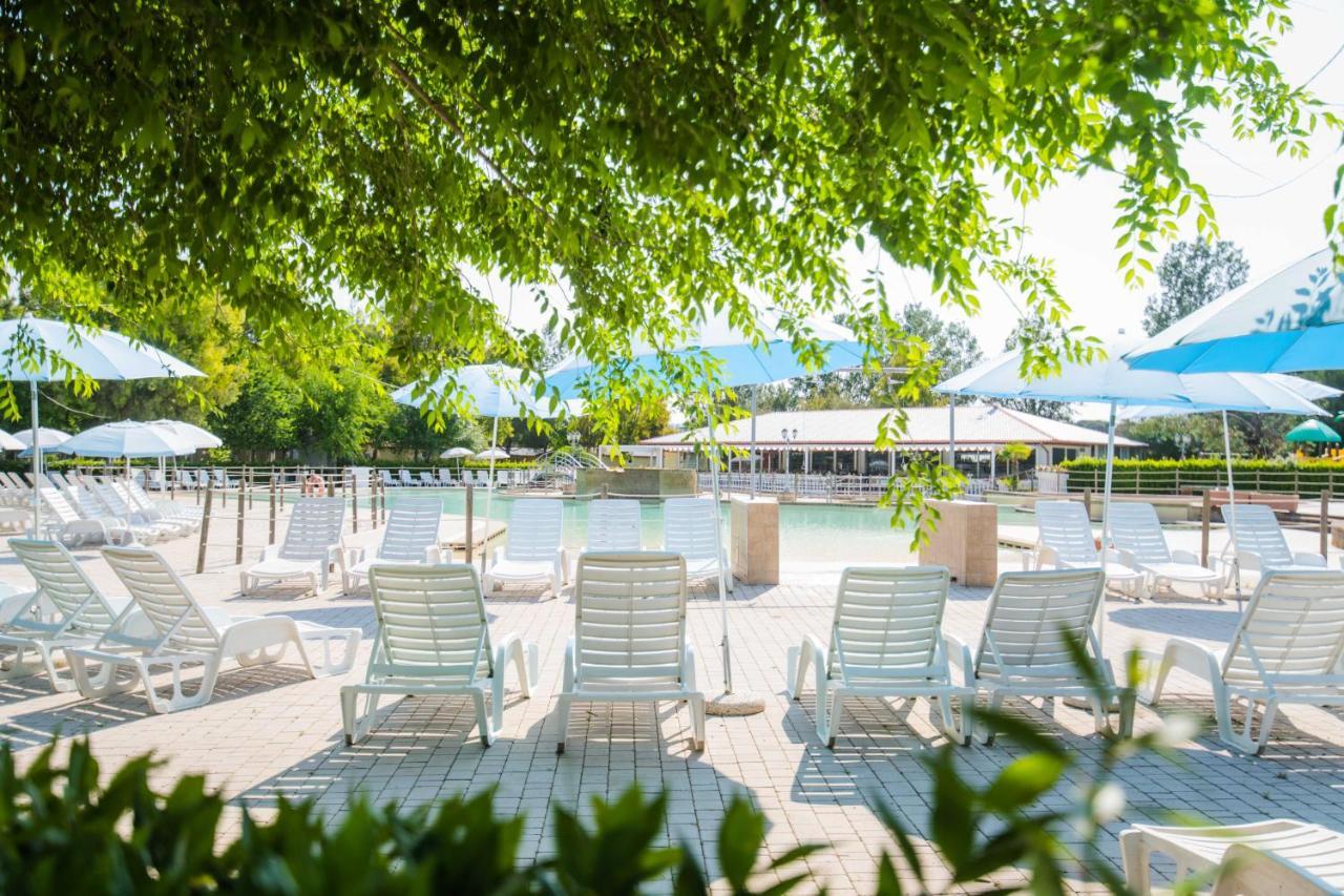 Camping Le Palme Marina Di Bibbona Exteriör bild